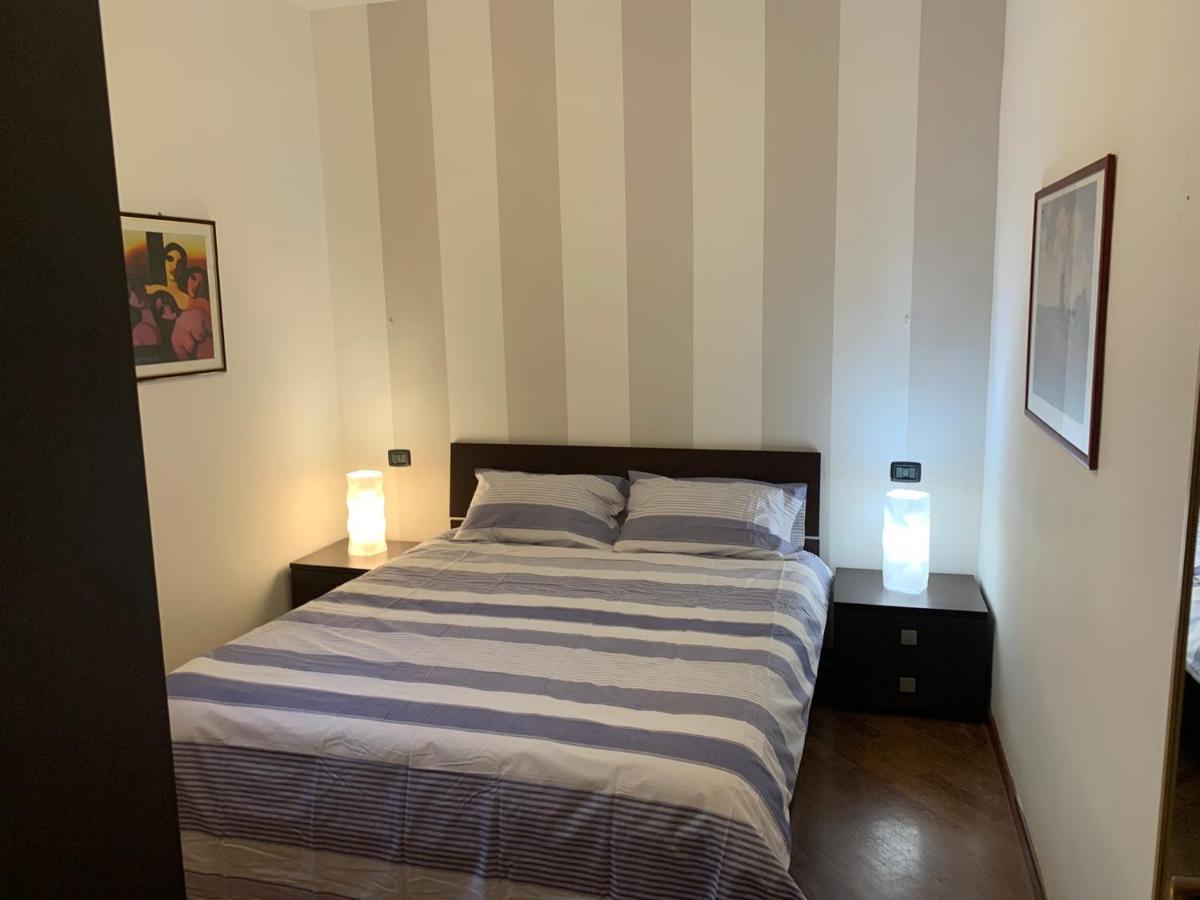 Piazza Volta Apartment โกโม ภายนอก รูปภาพ