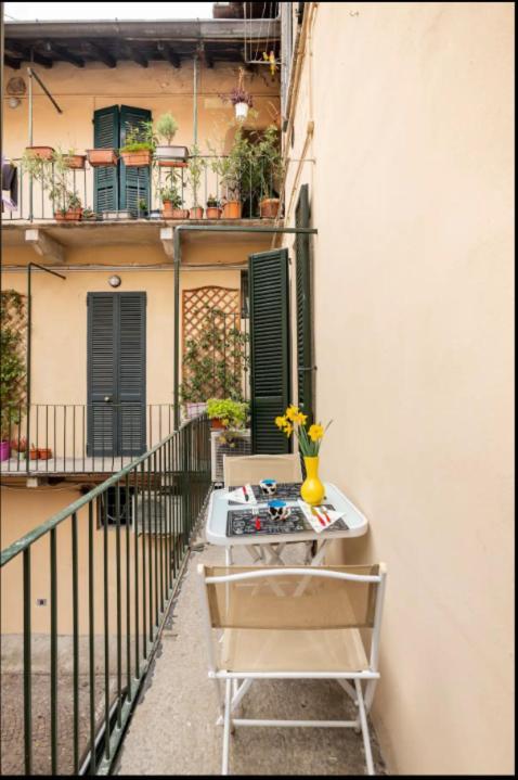 Piazza Volta Apartment โกโม ภายนอก รูปภาพ