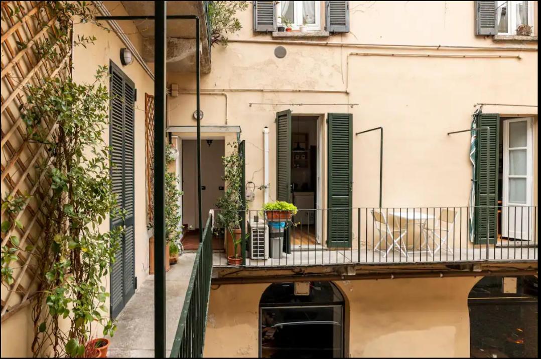 Piazza Volta Apartment โกโม ภายนอก รูปภาพ